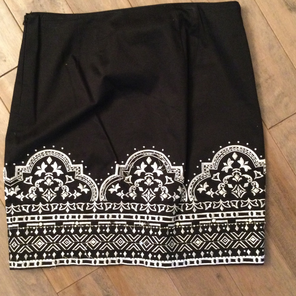 White House Black Market skirt size 10